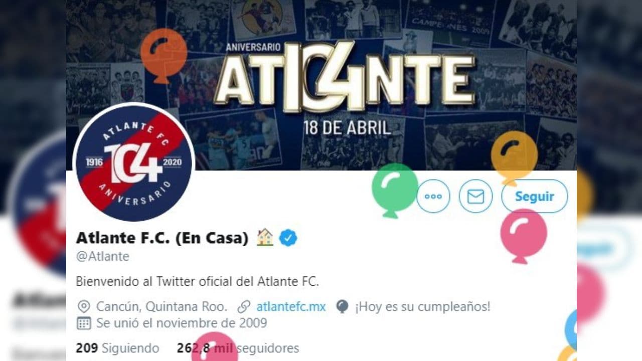 Periodistas, jugadores y exjugadores, celebran un aniversario más del Atlante.