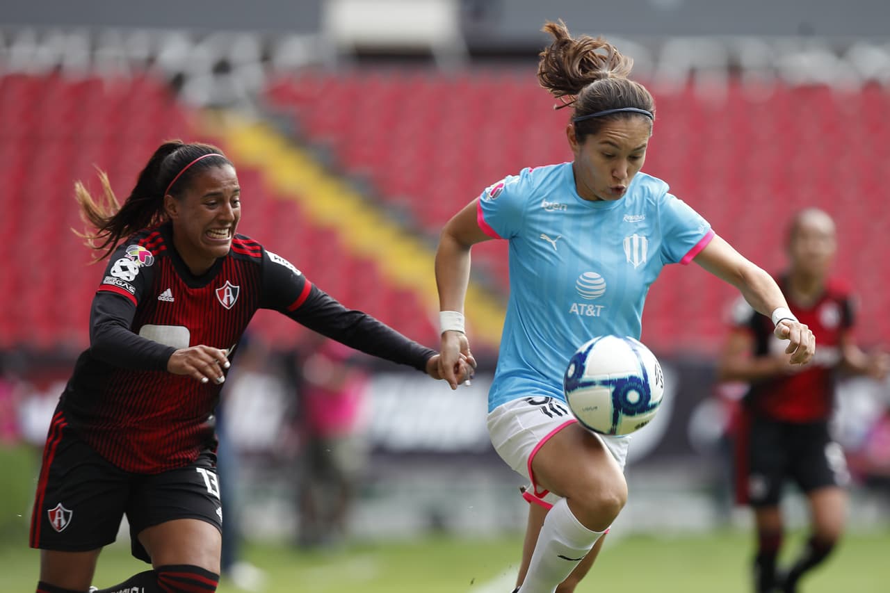 La serie se definirá en la vuelta el 18 de noviembre tras empatar a cero goles en el primer encuentro.