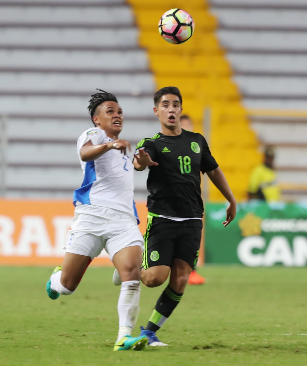 La segunda fase consiste en dos triangulares a las que se unirán los dos primeros lugares del grupo B, integrado por Panamá, Estados Unidos, Haití y San Cristóbal; y los dos del C, en el que se encuentran el ya clasificado El Salvador, Costa Rica, Trinidad y Tobago y Bermuda.