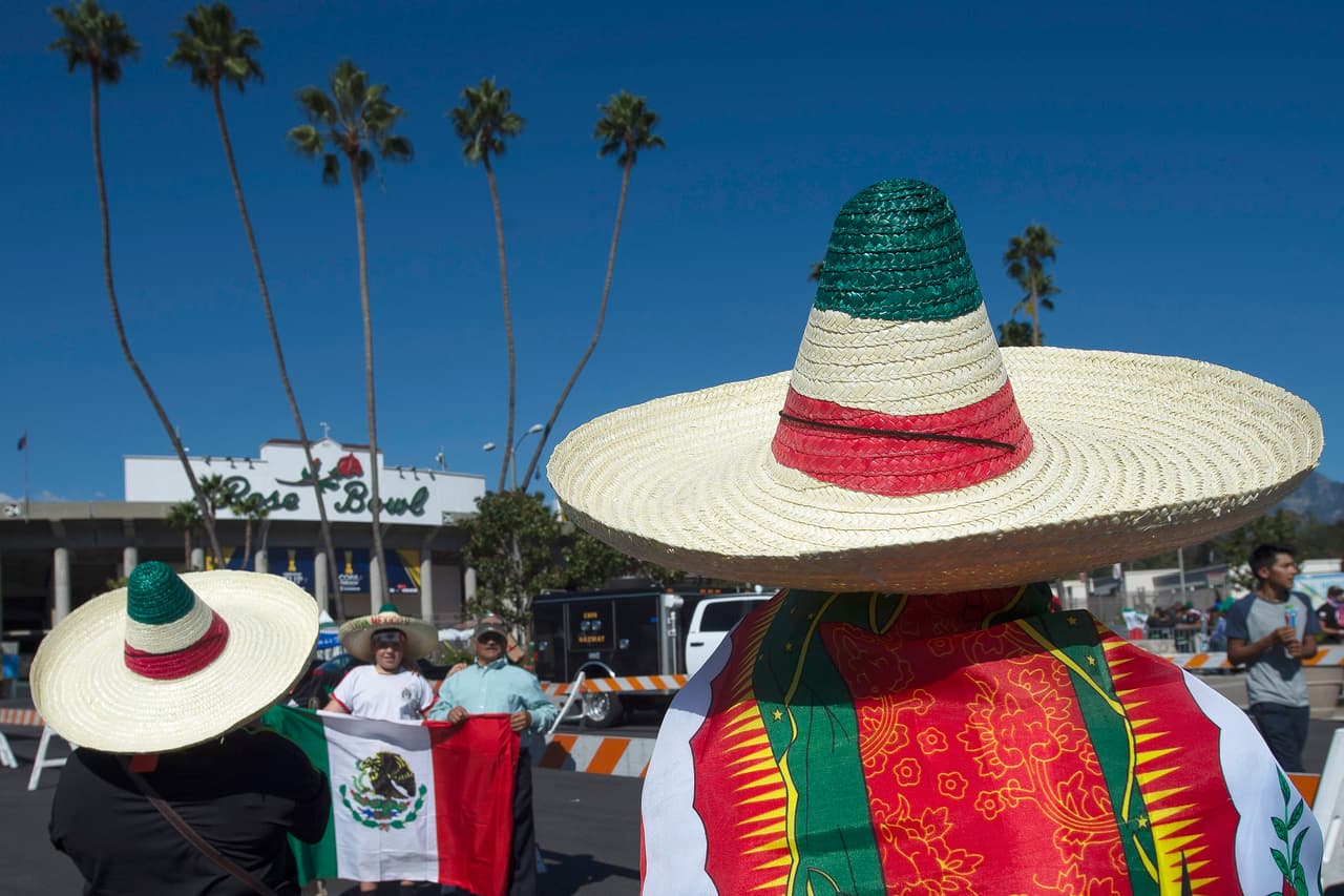Las aficiones de México y Estados Unidos colmaron el Rose Bowl de Pasadena y armaron una gran fiesta.