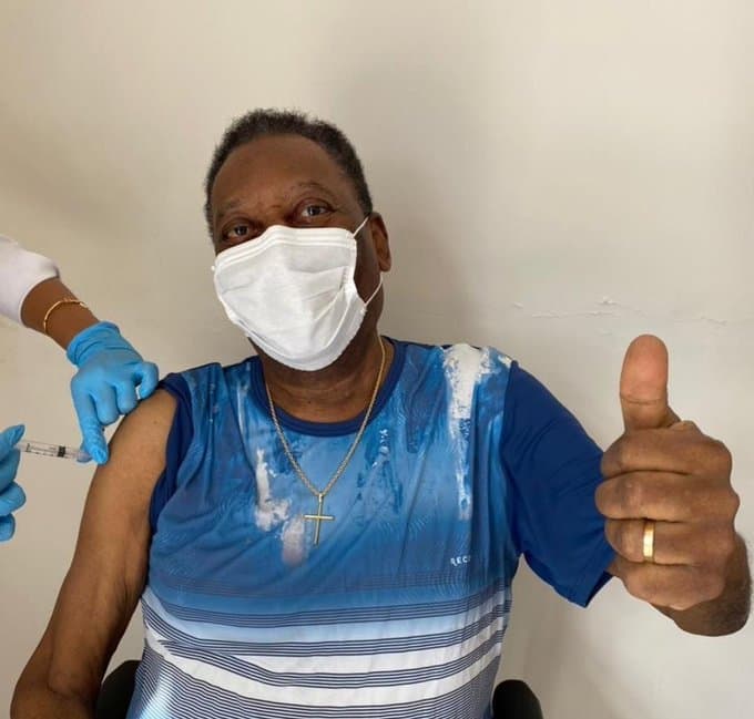 Pelé tras ser vacunado contra el covid-19: "Un día inolvidable