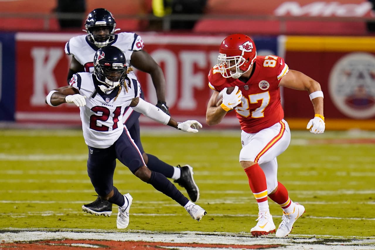 De la mano de Travis Kelce, los Kansas City Chiefs empatan el partido.