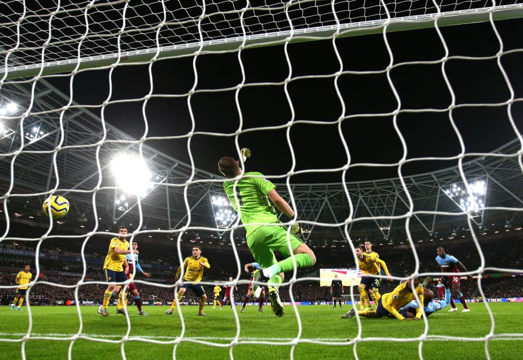 Con Ljungberg en el banquillo, el Arsenal remonta al West Ham y gana luego de siete partidos consecutivos, en la Premier League, sin conocer la victoria.