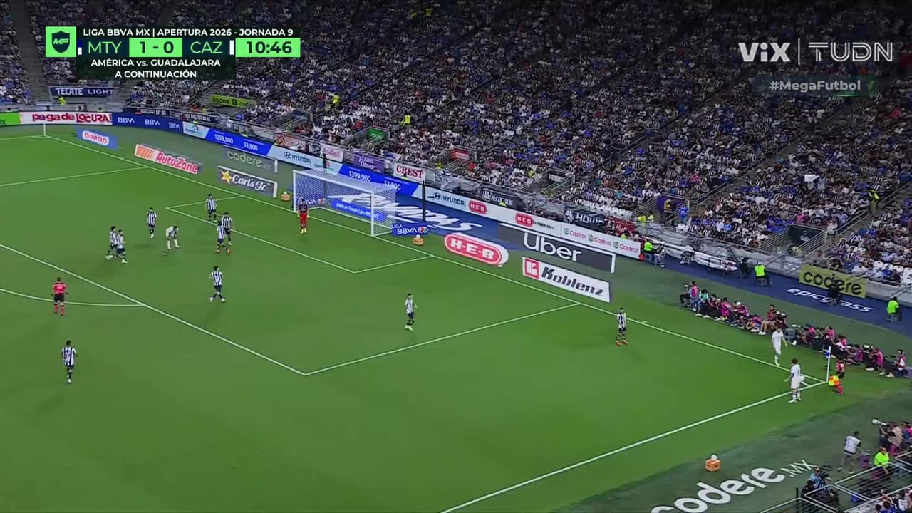 ¡Atajadón de Andrada! La 'Sabandija' salva a Rayados en dos ocasiones