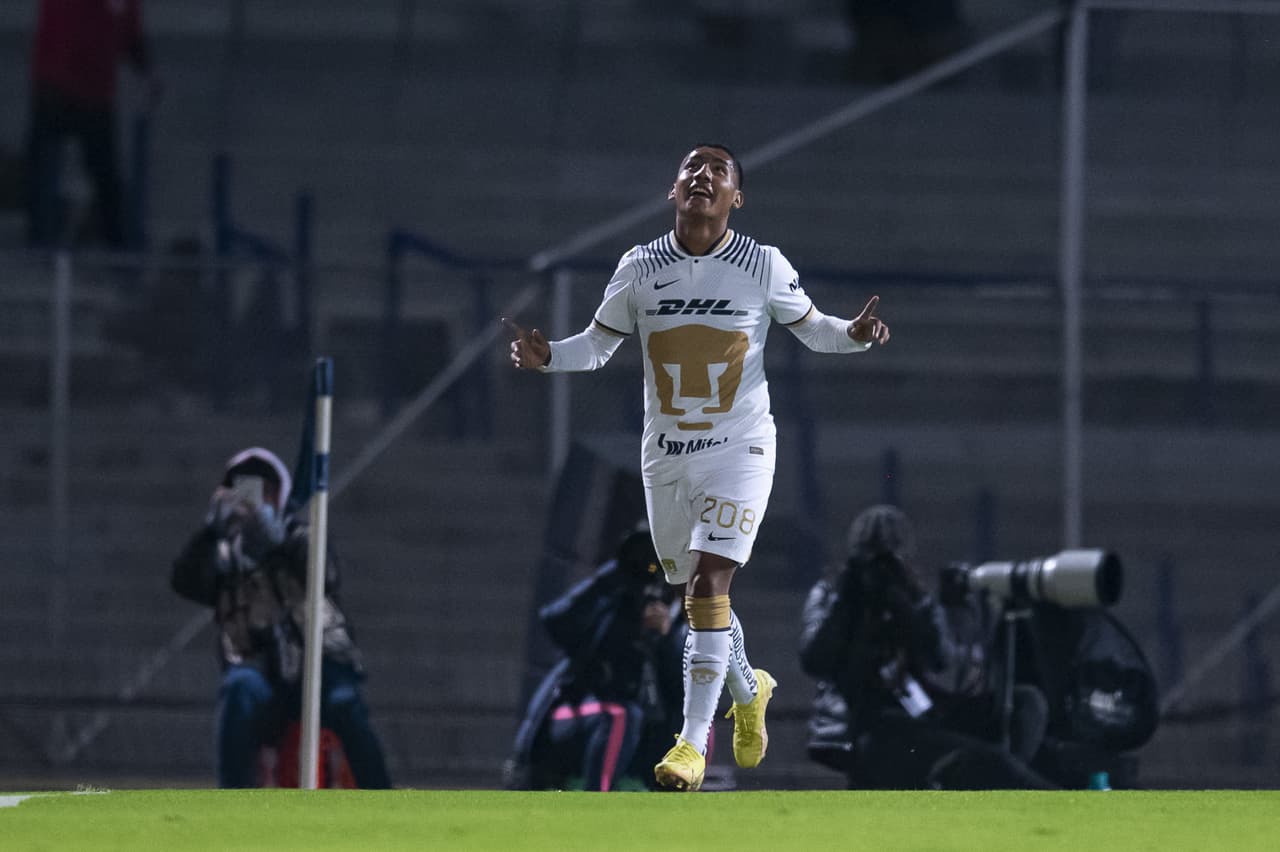 Pumas derrotó 2-0 al América en el Estadio Olímpico Universitario con goles de Gustavo del Prete y Gael Rodríguez. Los universitarios concluyeron su participación en la Copa por México.