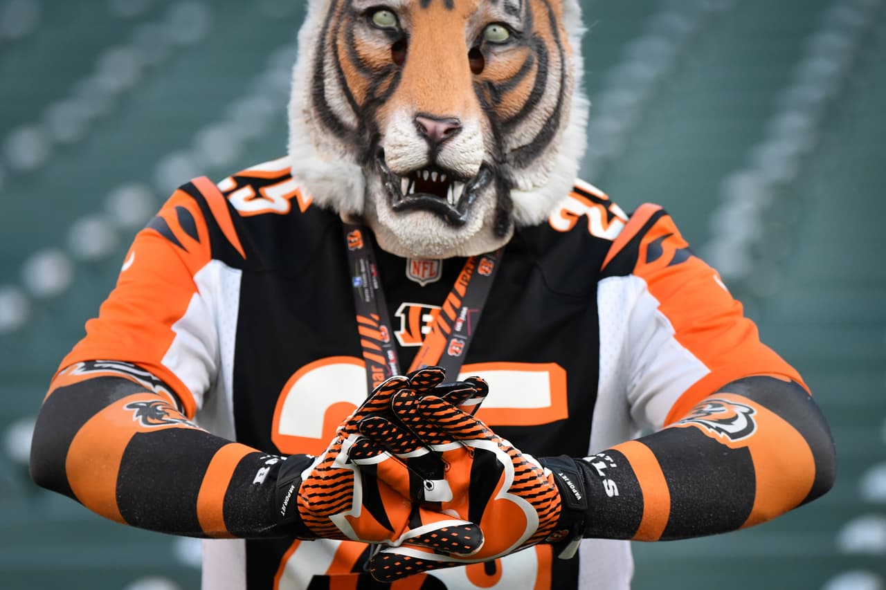 Los fanáticos se vistieron de pasión para el primer partido en la segunda semana del fútbol americano.