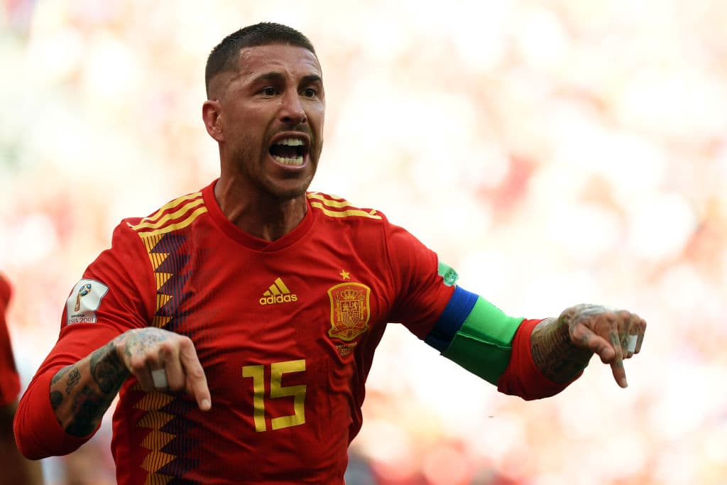 Sergio Ramos, que produjo el error del defensa central ruso, celebró como propia la anotación.