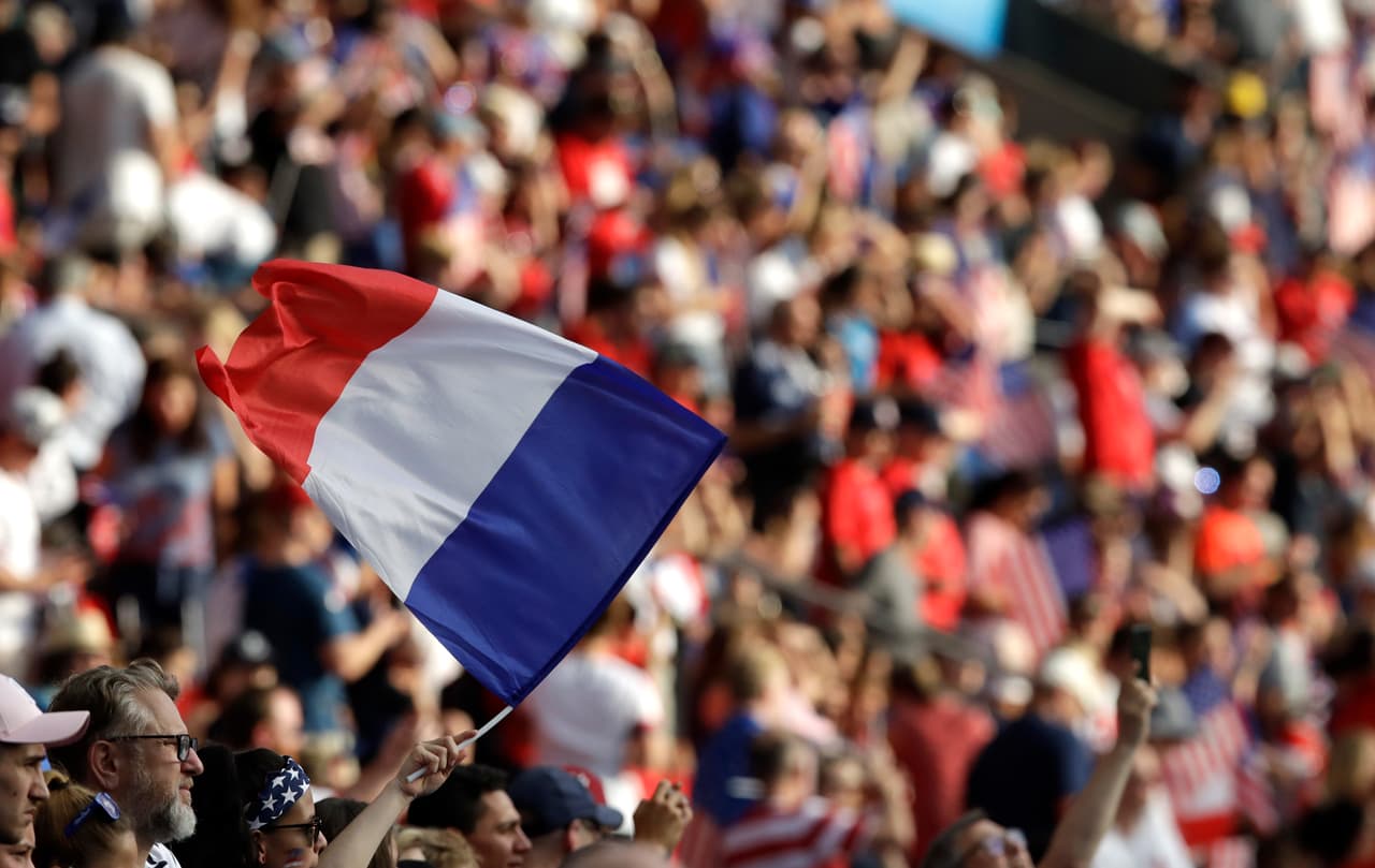 El Parque de los Príncipes fue el escenario para este duelo de Cuartos de Final del Mundial Femenino entre la local, Francia, y Estados Unidos. Para muchos se trata de una Final adelantada, por lo que la alegría entre los fanáticos no se hizo esperar.