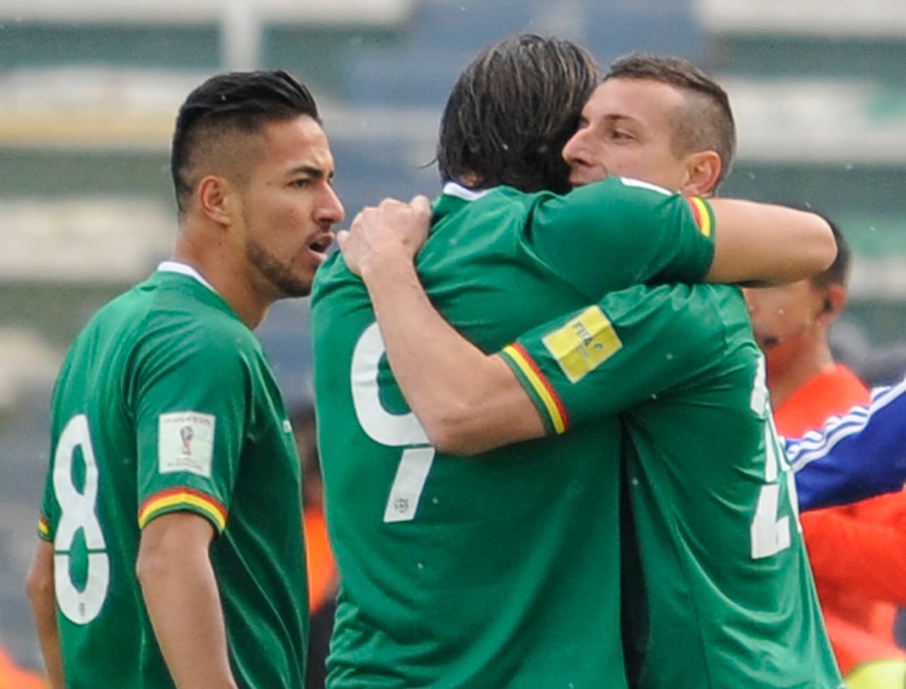 Bolivia's Pablo Escobar (R) celebrates with teammates after scoring against Ecuador during their Russia 2018 FIFA World Cup qualifier football match in La Paz, on October 11, 2016. / AFP / Jorge Bernal (Photo credit should read JORGE BERNAL/AFP/Getty Images)