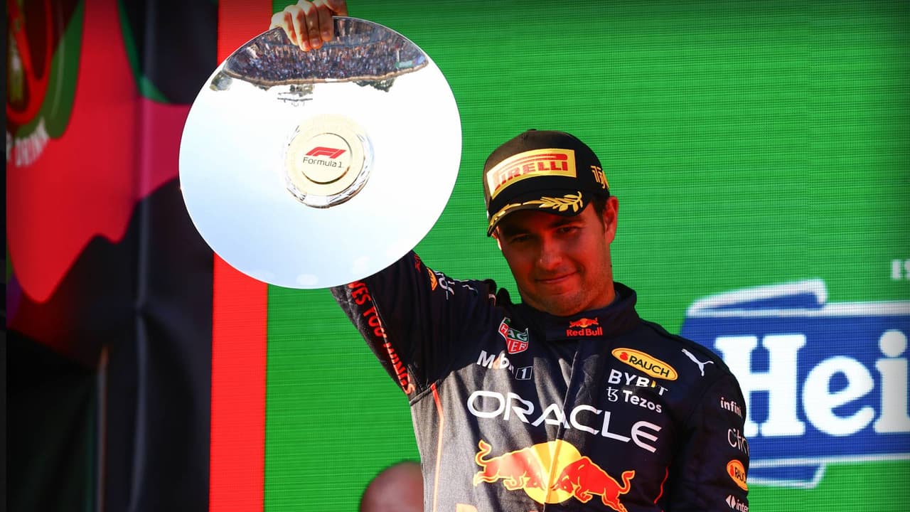 Checo Pérez logra su podio 16 en la F1, Leclerc gana en Australia