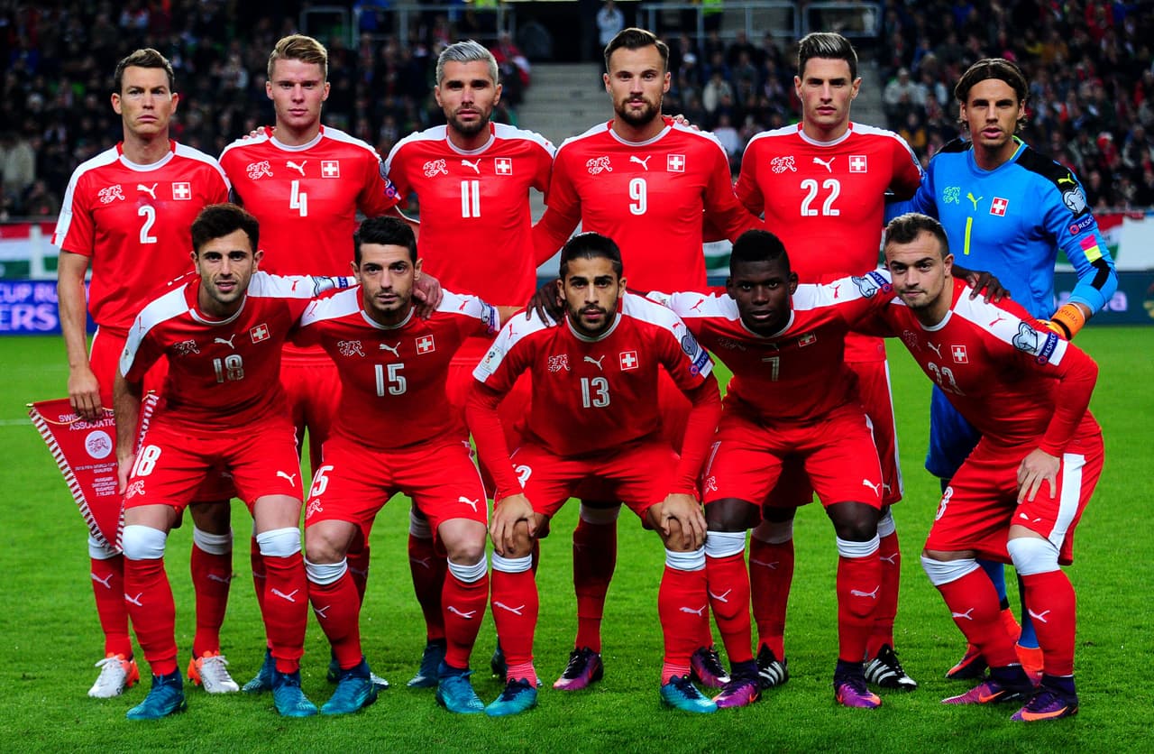 UEFA - Suiza: con 13 puntos la selección de este país es líder del grupo B habiendo ganado todos sus partidos hasta el momento.
