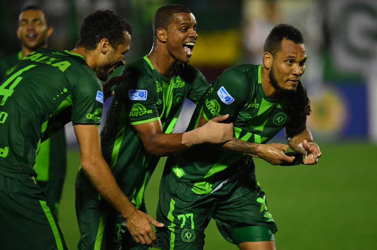 Suspenden la final de la Copa Sudamericana por accidente de avión del Chapecoense