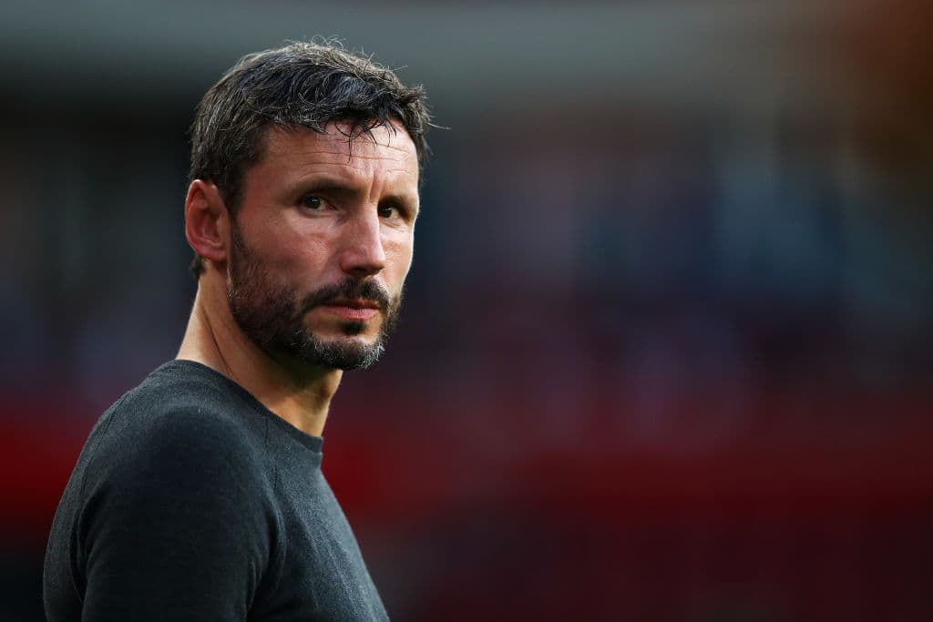 <b>Mark Van Bommel</b>. Mediocampista, ganó cuatro títulos de liga y una Copa de Holanda con el PSV, jugador del Año en Holanda dos veces. Ganó títulos con el Barcelona, el Bayern y el Milan.
<br>