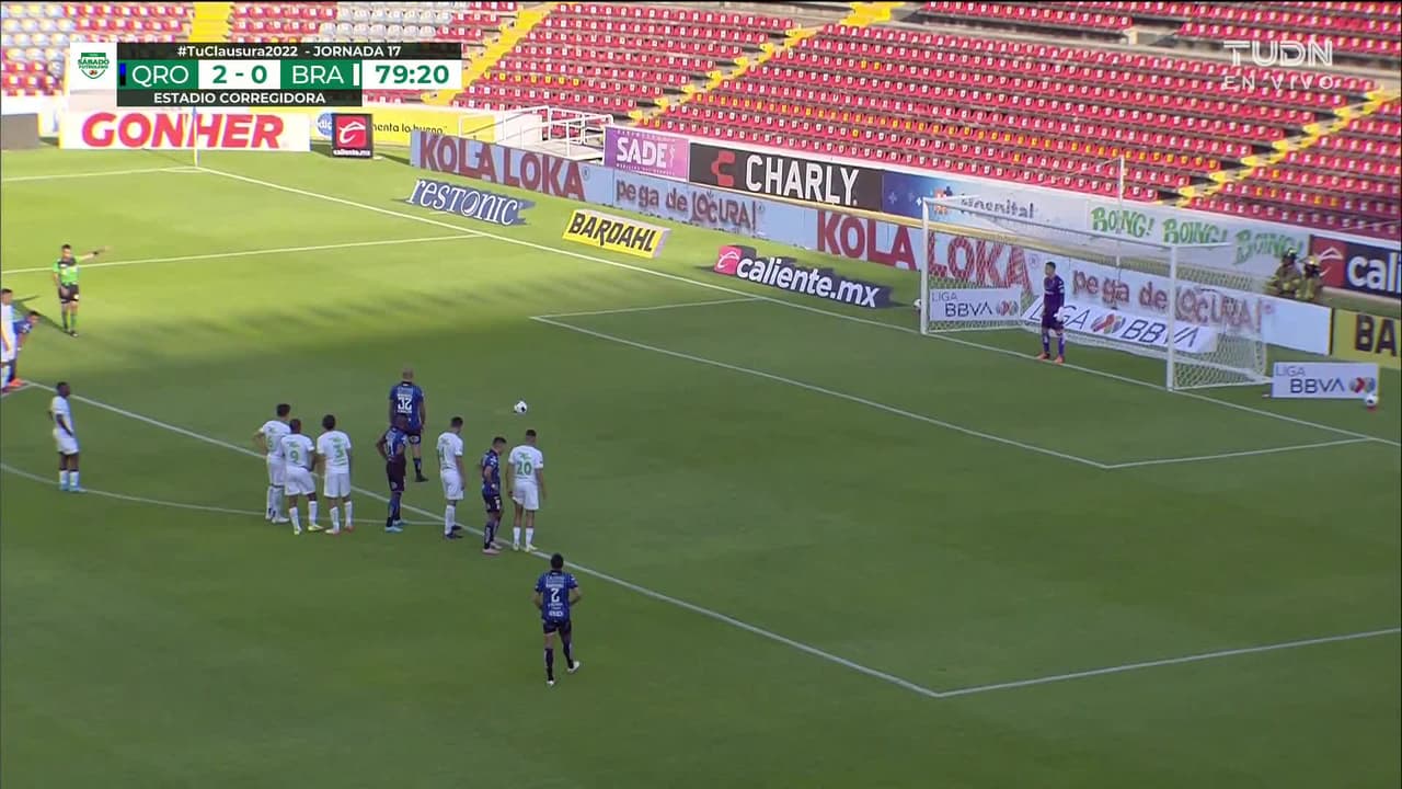 ¡GOOOL! Ariel Nahuelpán anota para Querétaro.