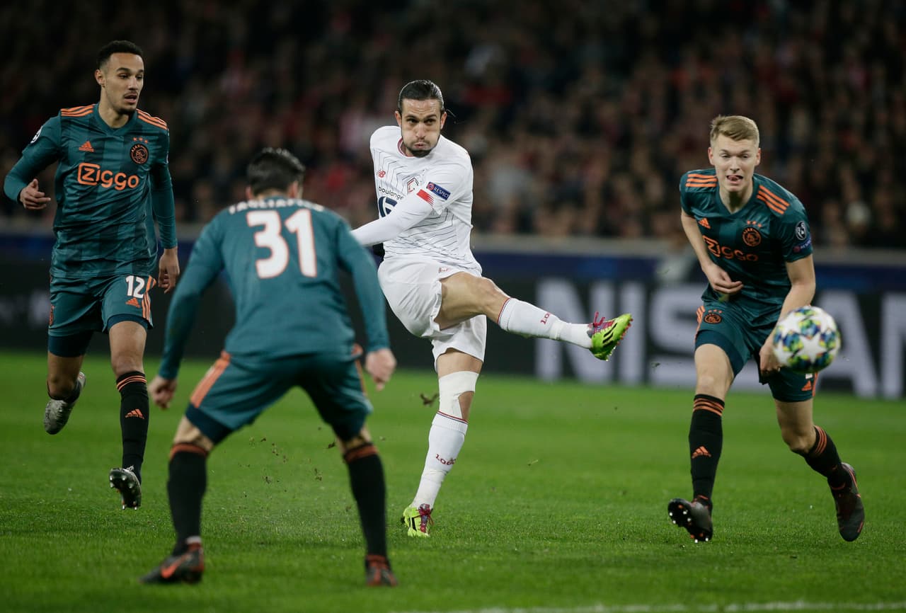 Con goles de Hakim Ziyech y Quincy Promes, el Ajax se impone 0-2 al Lille. El mexicano Edson Álvarez entró de cambio al medio tiempo por Noussair Mazraoui.
