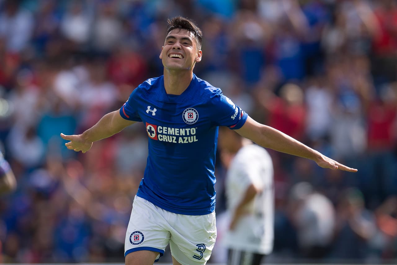 El Cruz Azul no bajó la intensidad y diez minutos después, el chileno Felipe Mora aumentó la ventaja.