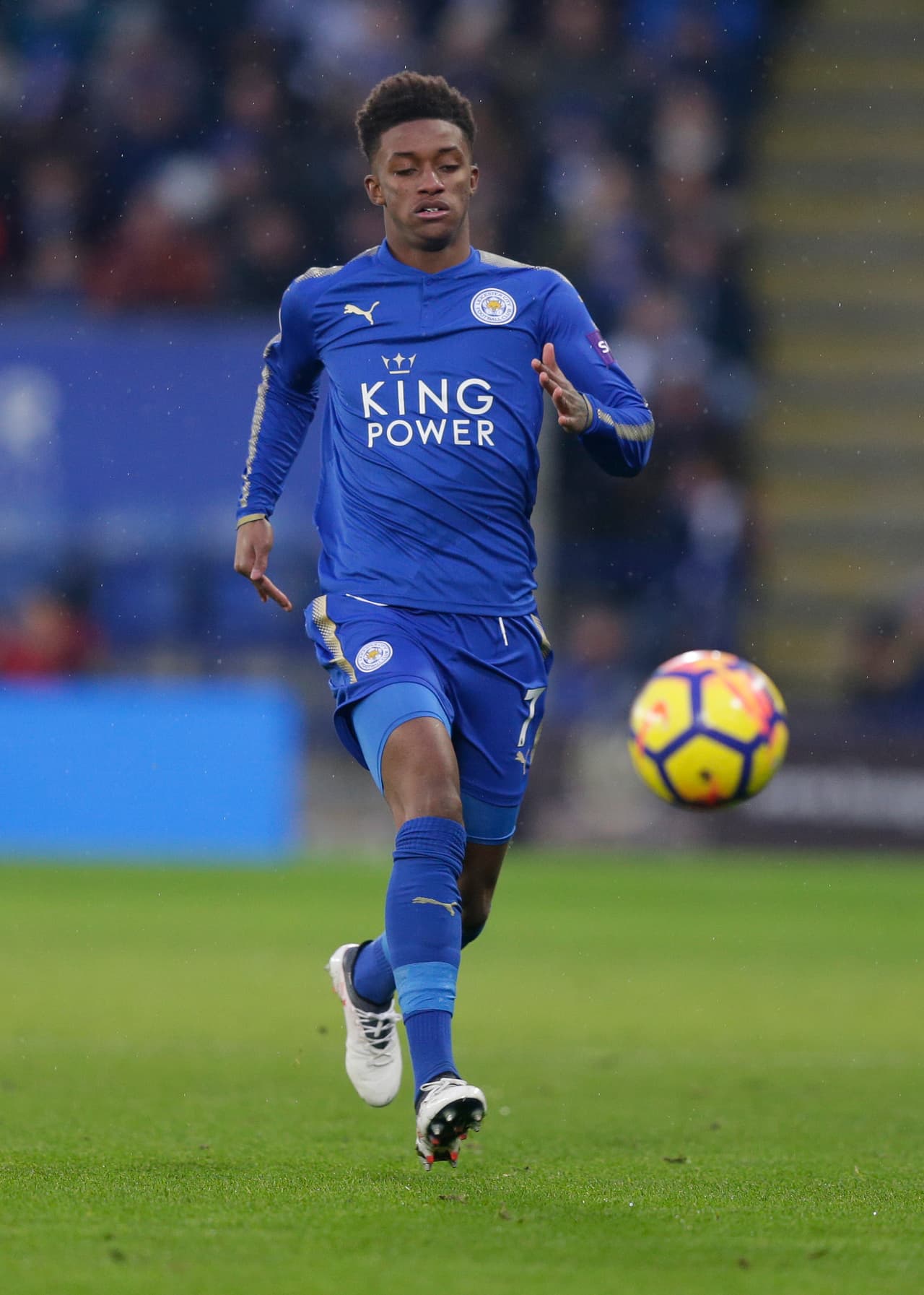 Así mismo, Demarai Gray (Leicester City) también estaría en la carpeta del equipo londinense para la próxima temporada.