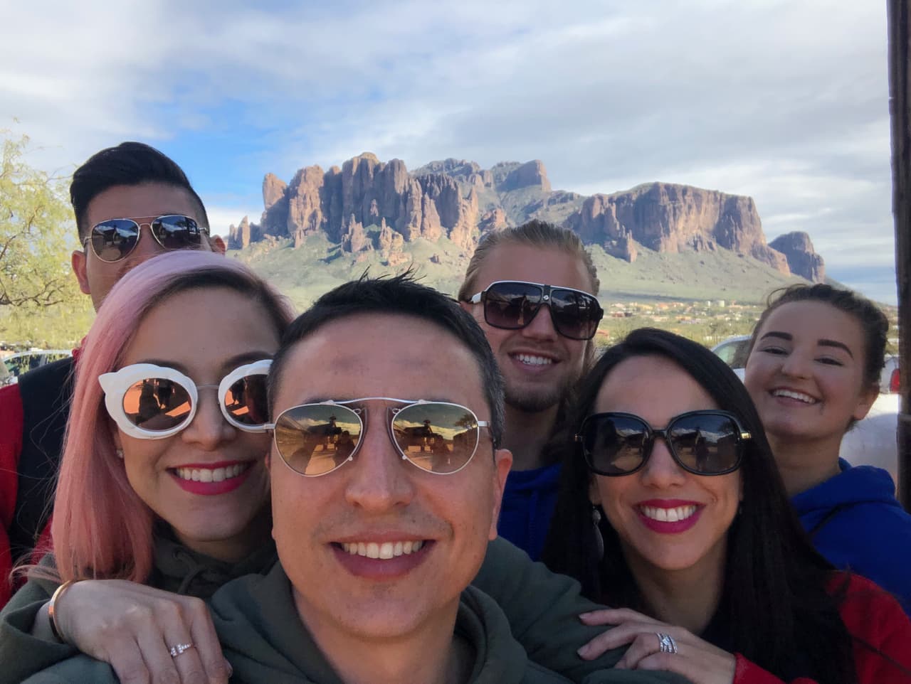 Con el estilo del Viejo Oeste, los participantes de 'La Carrera' vivieron en Nashville y sus hermosos paisajes el noveno capítulo de esta competencia por pases a la Final de la Copa Oro.