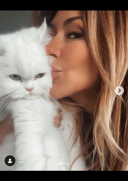 De hecho, pinchar discos y poner a bailar a la gente es una de las grandes aficiones de Romero, según se constata en su cuenta de Instagram. 
<br>