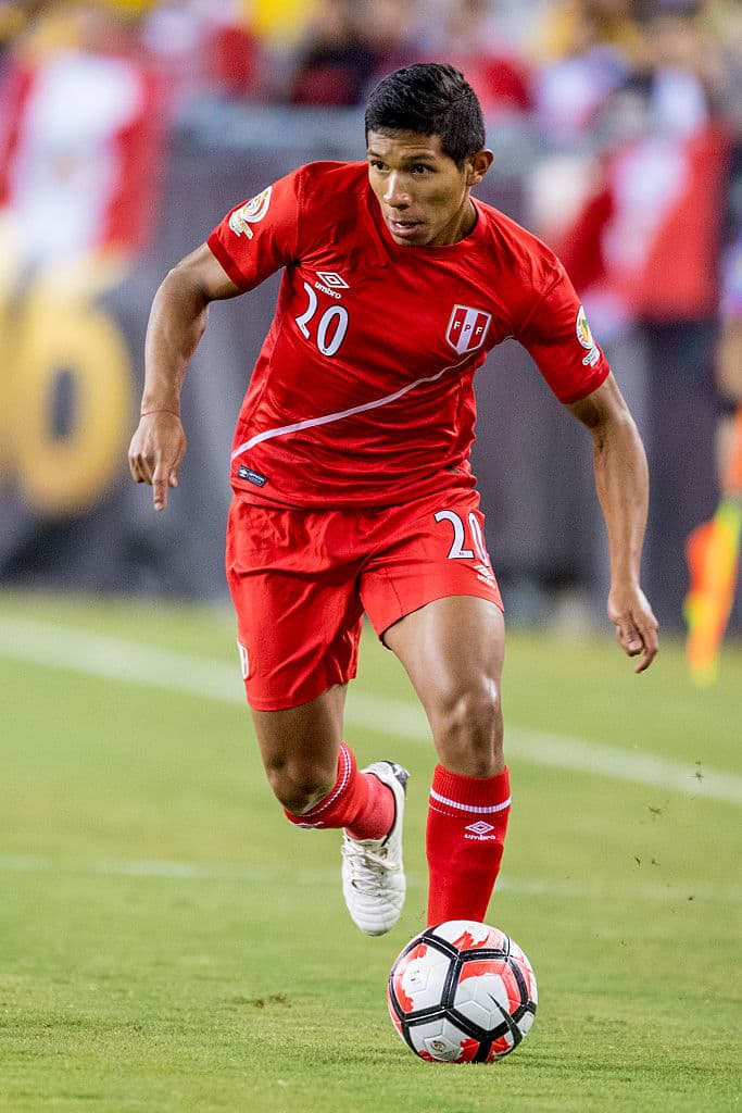 Edison Flores, Perú. Calificación: 36.