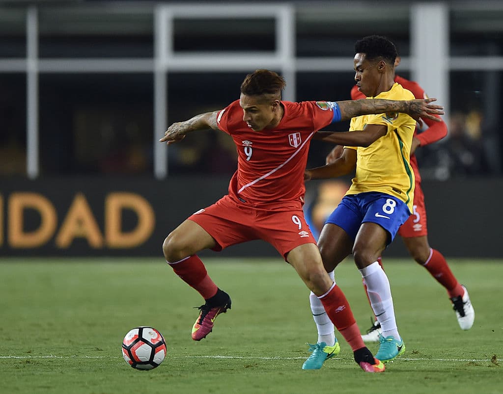 Paolo Guerrero, Perú. Calificación: 34.