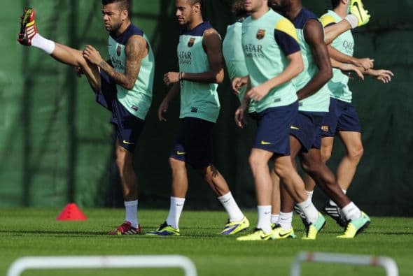 Varias veces Dani Alves dijo que la prensa se había puesto en su contra y lo había perjudicado. "La prensa explica grandes mentiras. Que compren periódicos para ver a las figuras, pero que no se crean todas las historias que escriben porque no son verdad".