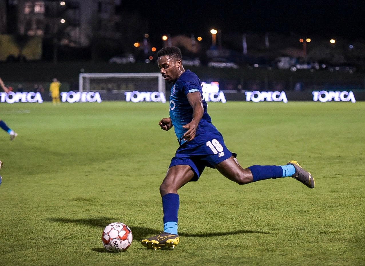 Renzo Saravia (50’), Luis Fernando Díaz (68’) y Tiquinho Soares (72’) marcaron para los Dragones.