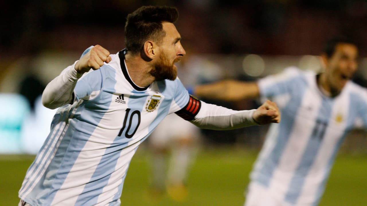 Messi 3–Ecuador 1: con nivel galáctico, ‘Leo’ metió los tres de Argentina y está en el Mundial