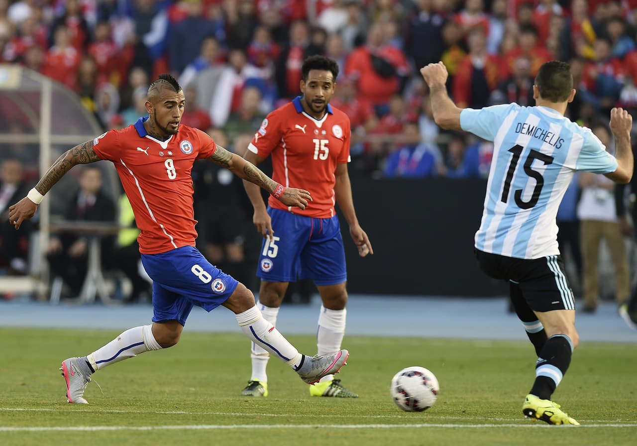 Ante Argentina tendrá una dura prueba ya que la Albiceleste está detrás de ellos por dos puntos, y derrotándolos en casa podría despegarse de ellos y contra Venezuela buscará aprovechar el mal momento por el que atraviesa para meterse entre los primeros tres de la clasificación.