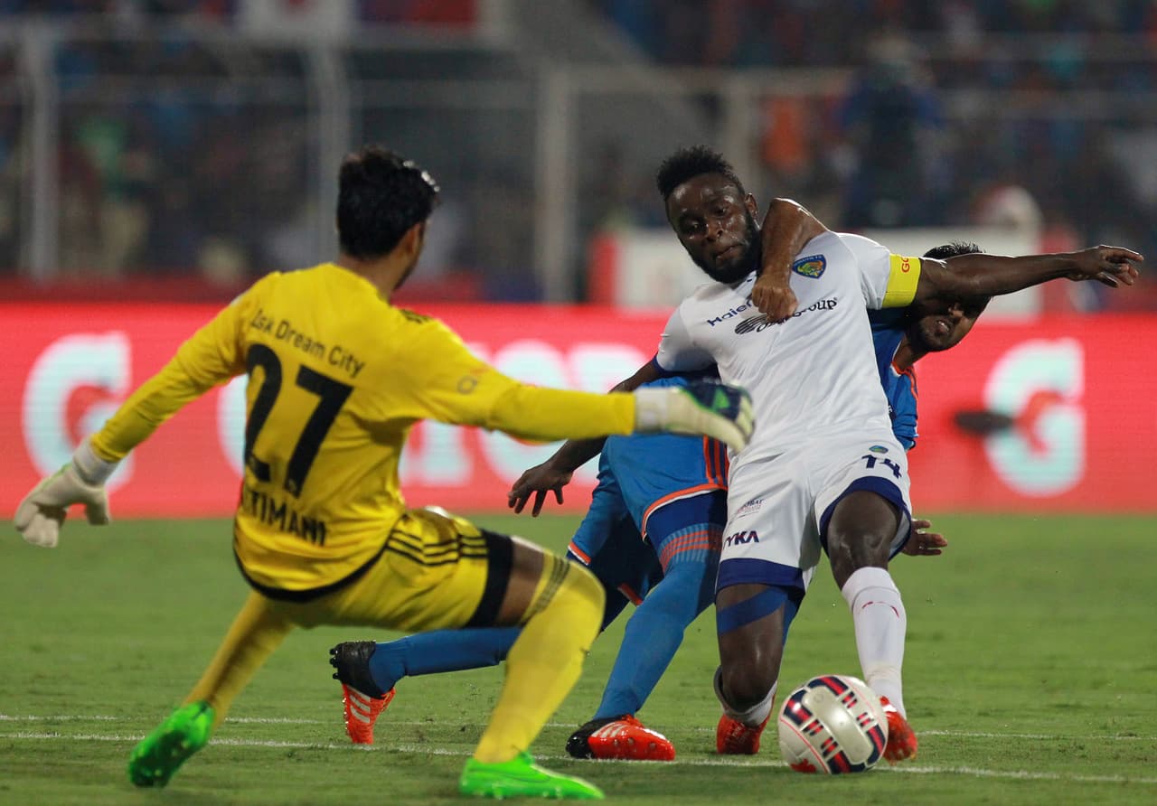 Mendoza en acción en la Súper Liga India.