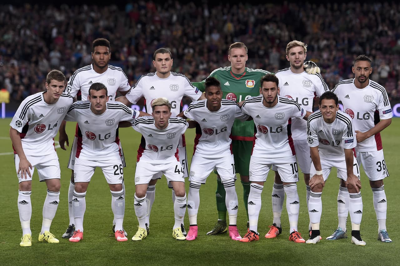 En España, el Barcelona se impuso 2-1 al Bayer Leverkusen del Chicharito quien se perdió un gol cantado y salió de cambio al 55'. Los goles del encuentro fueron de Papadopoulos, Sergi Roberto y golazo de Luis Suárez para la victoria culé.