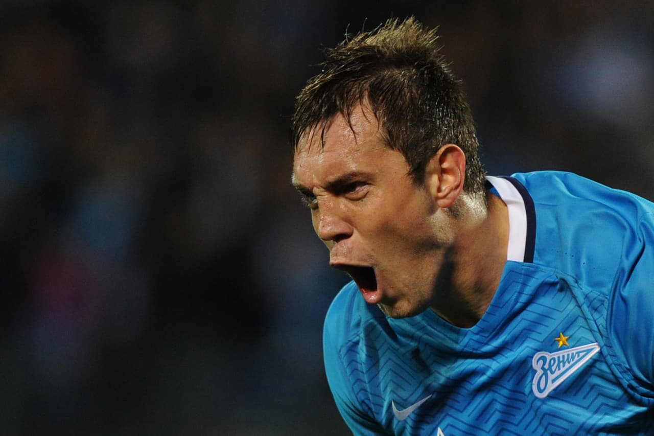 En Rusia, el Zenit de San Petersburgo se impuso 2-1 al Gent de Bélgica con tantos de Dzyuba y Shatov generados por el brasileño Hulk; Matton descontó por los visitantes que son últimos del sector H en la Liga de Campeones.