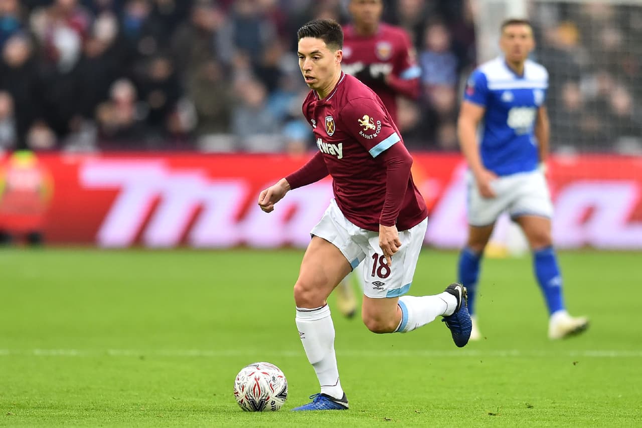 Además, la ausencia del Chicharito le dejó espacio al debut del francés Samir Nasri, quien se sumó al plantel en días pasados.