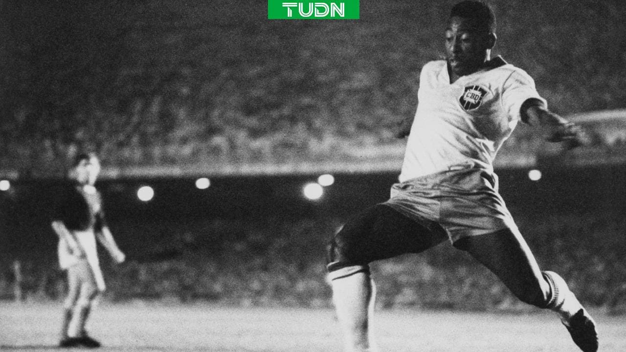 Playera mundialista de Pelé es subastada por 4,9 millones de dólares