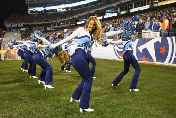 Los momentos más pícaros de las cheerleaders de la NFL en la temporada 2013 captada con la lente de los profesionales.