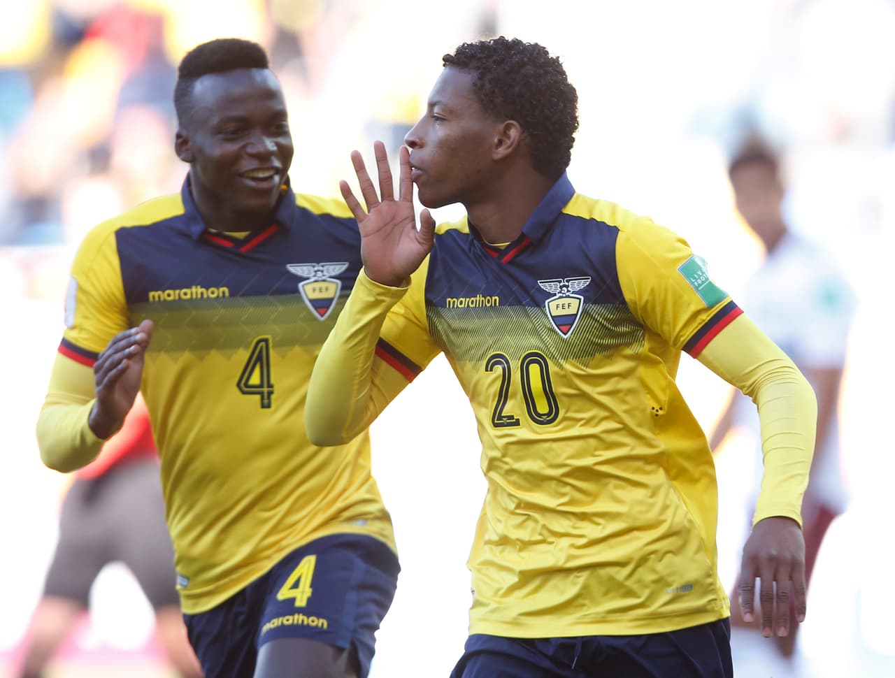 Pero Ecuador, a los 12 minutos, por conducto de Gonzalo Plata (20) festejaba el gol que le daba a los sudamericanos una ventaja que jampas habrían de perder.