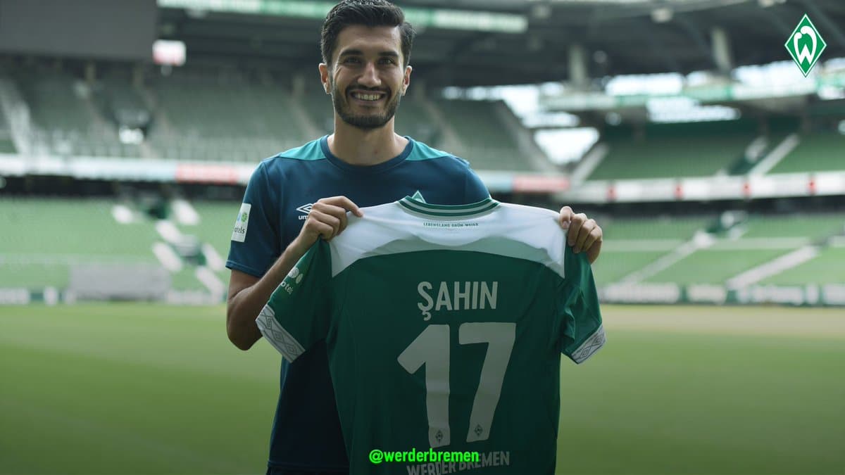 El mediocampista turco Nuri Sahin es nuevo jugador del Werder Bremen, luego de ser adquirido por un millón de dólares al Borussia Dortmund.
