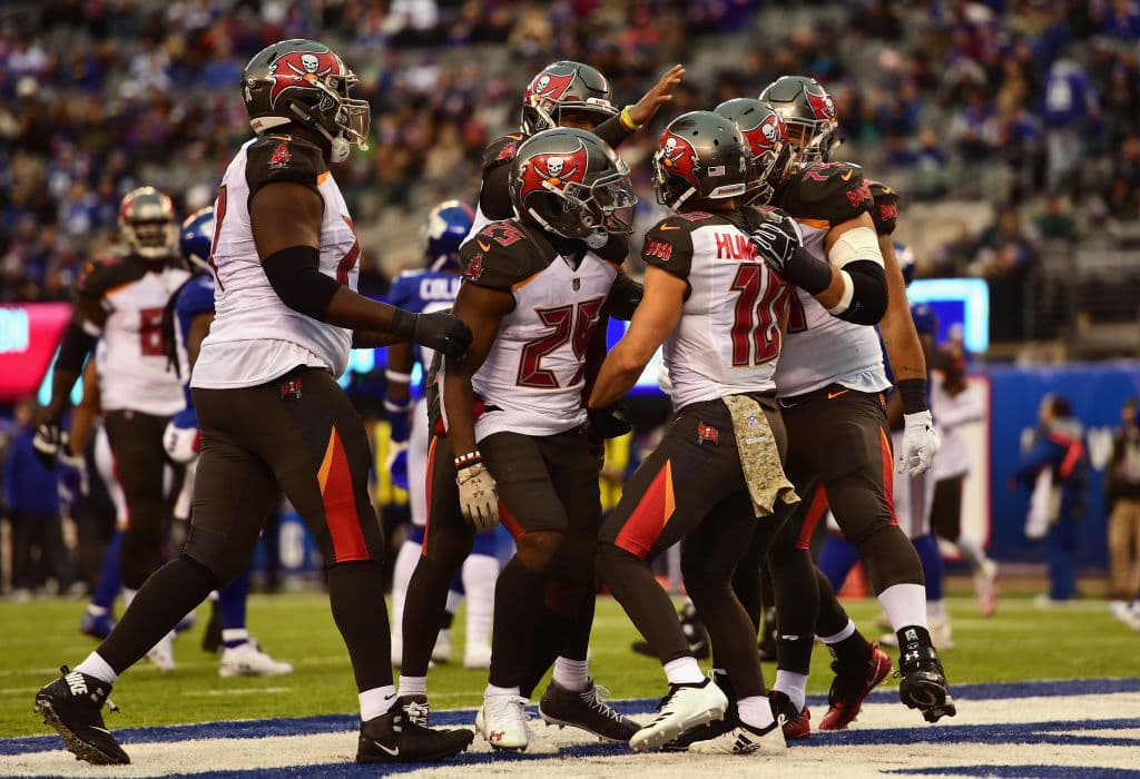 <b>27) Tampa Bay Buccaneers (3-7)</b>.Definitivamente se metieron a un tobogán del que no han salido. Tienen un cuerpo de receptores excelente, un desbarajuste en la posición de QB y una defensa de risa.