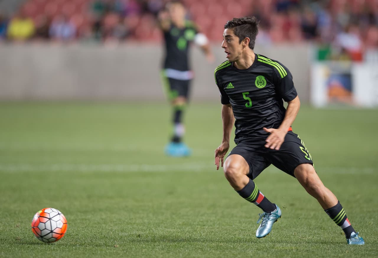 Erick Gutiérrez y Rodolfo Pizarro son otros que buscarán aprovechar su llamado, los dos jugadores de Pachuca ya han vestido la verde en la era del “Piojo”. Los elementos Tuzos destacaron en el Preolímpico del 2015.