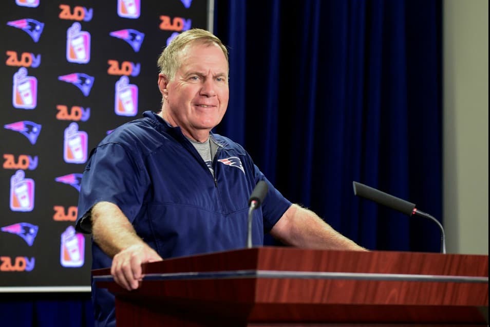Bill Belichick, coach de New England Patriots, en conferencia de prensa donde confirmó que su prioridad es preparar a Jimmy Garappolo para ser su quarterback abridor en 4 partidos.