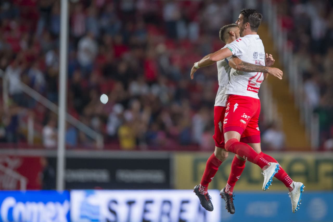 Necaxa inició ganando con el tanto de Mauro Quiroga pero Toluca igualó gracias a la aparición de Emmanuel Gigliotti. Con el empate, Los Rayos se mantienen en 5º y los Diablos Rojos en 16to. lugar.