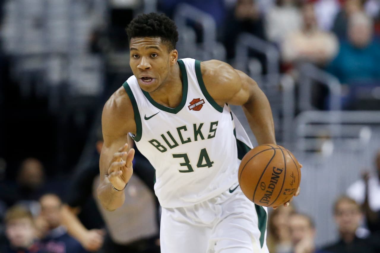 <b>4. Giannis Antetokounmpo </b>(Milwaukee Bucks)