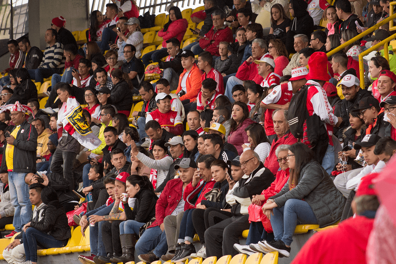 Los equipos de la capital colombiana, Santa Fe y Millonarios, se enfrentaban el 27 de agosto, en la fecha de clásicos del segundo semestre del Fútbol Profesional Colombiano. Esta fecha caldea especialmente los ánimos, y la versión 291 del juego no fue la excepción. Los rojos fueron locales y lo hicieron sentir.