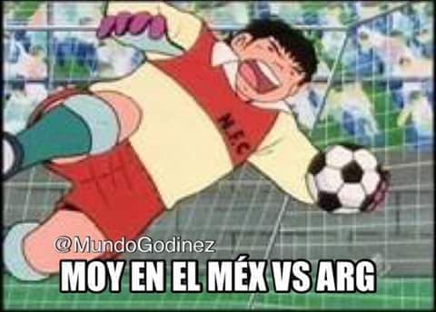 Moisés Muñoz tuvo errores en el amistoso con Argentina y tuvo que aguantar la 'carrilla'.