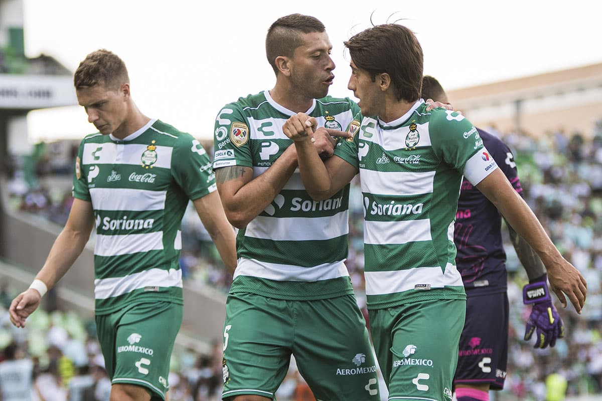 Santos Laguna derrotó por 2-0 a Puebla y conquistó su segundo triunfo en el Apertura 2018 de la Liga MX.