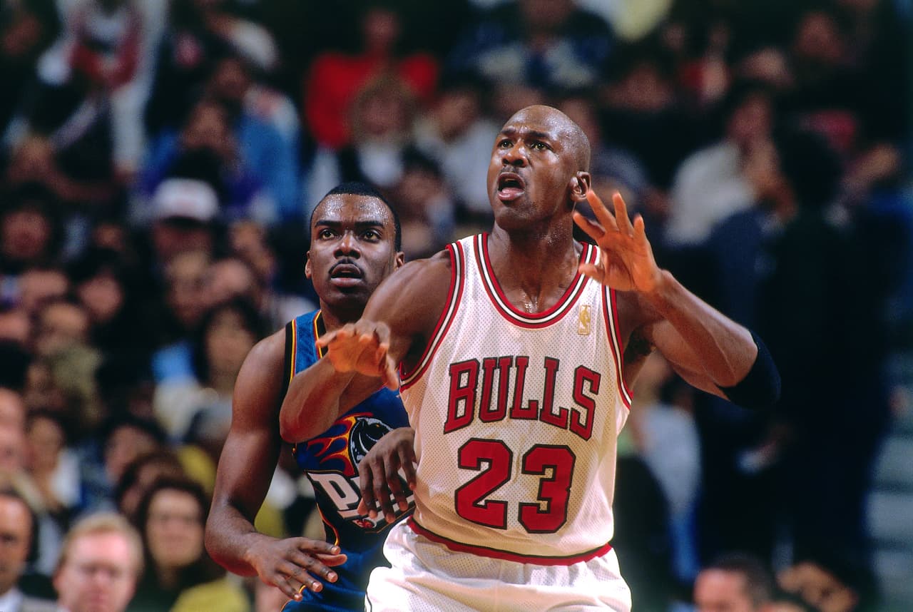 Michael Jordan - No podía ser de otra manera, el histórico jugador de los Chicago Bulls tiene en un pedestal el número 23.