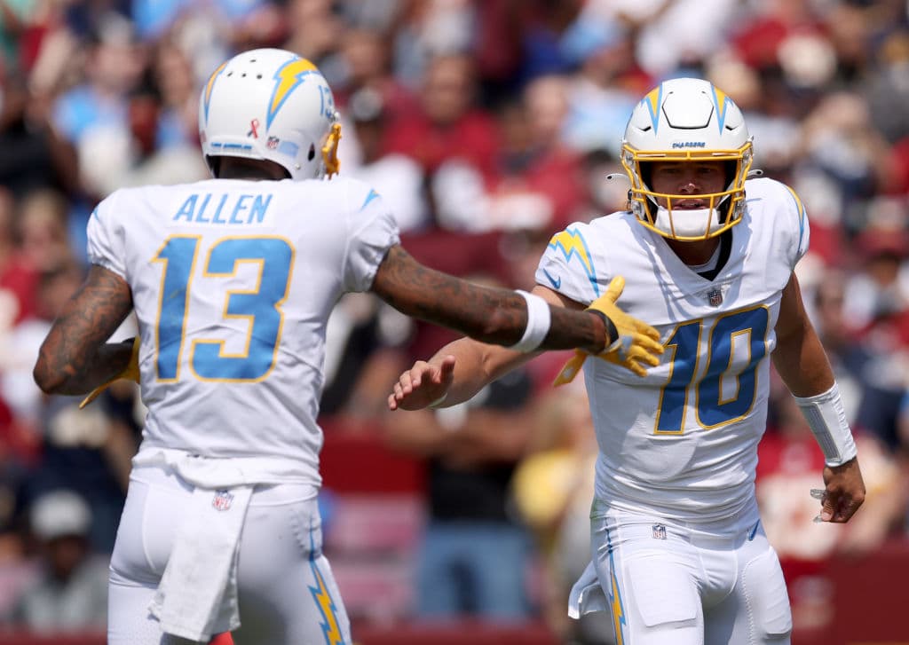 Los Angeles Chargers suman su primera victoria de la temporada ante Washington con marcador de 20-16. Justin Herbert y Kyzir White lideraron la remontada de los 'Bolts'.