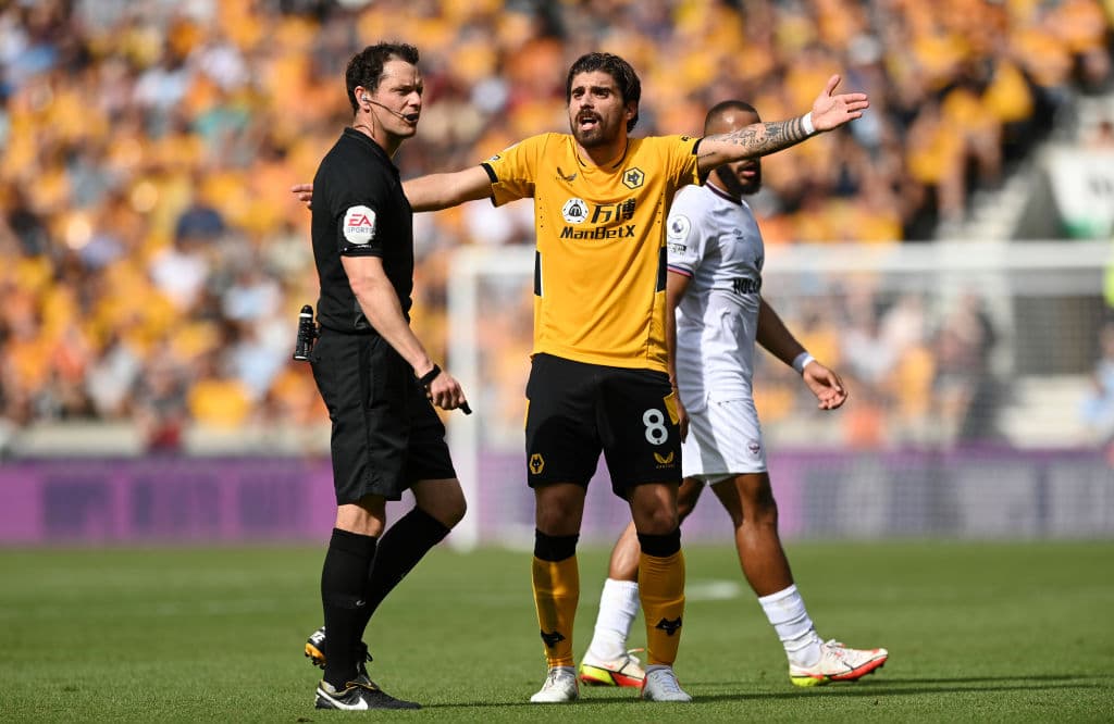 El Brentdford continúa dándole alegrías a su afición y consiguen su segunda victoria luego de vencer 0-2 al Wolverhampton.
