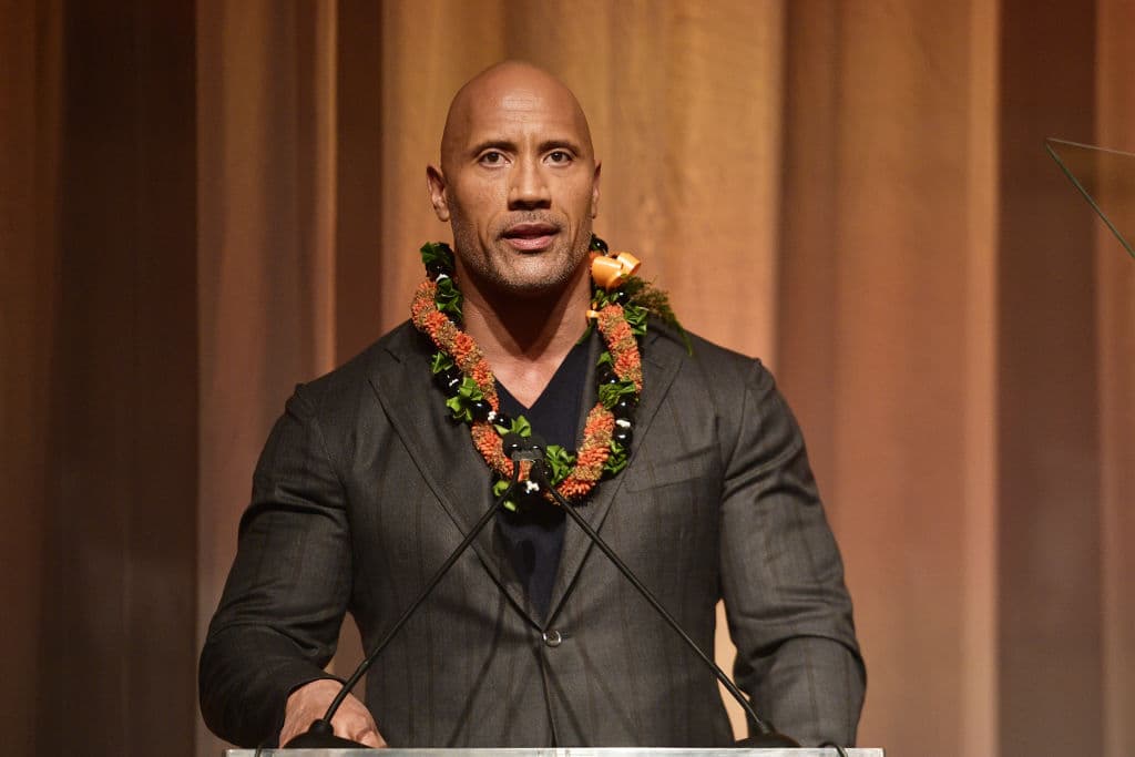 Dwayne "The Rock" Johnson recientemente ha hablado sobre cómo le gustaría interpretar al espía más famoso del mundo.