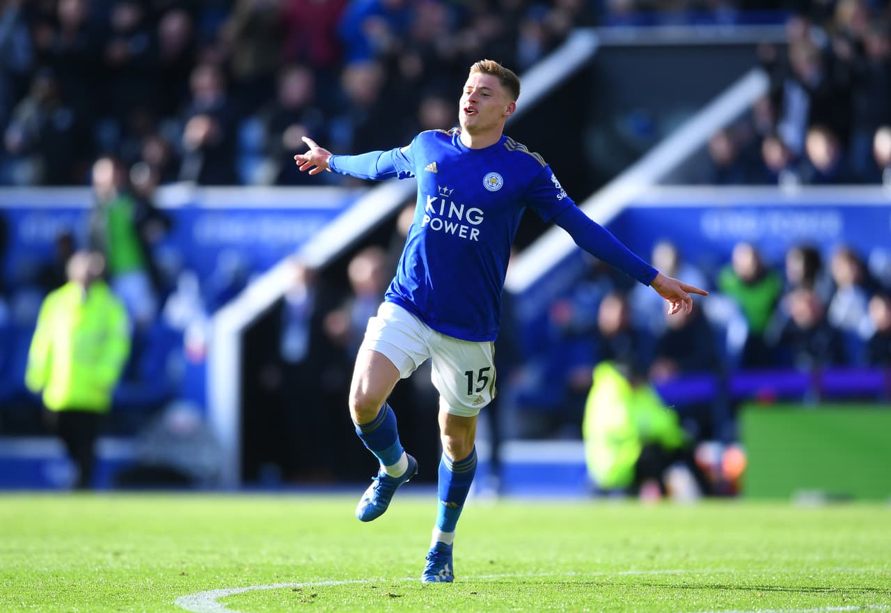 Rüdiger (46’, 71’) abrió y cerró el marcador. Barnes (54’) y Chilwell (64’) marcaron para los locales. Los de Lampard cierran la J25 con 41 unidades y los dirigidos por Brendan Rodgers acumulan 49.